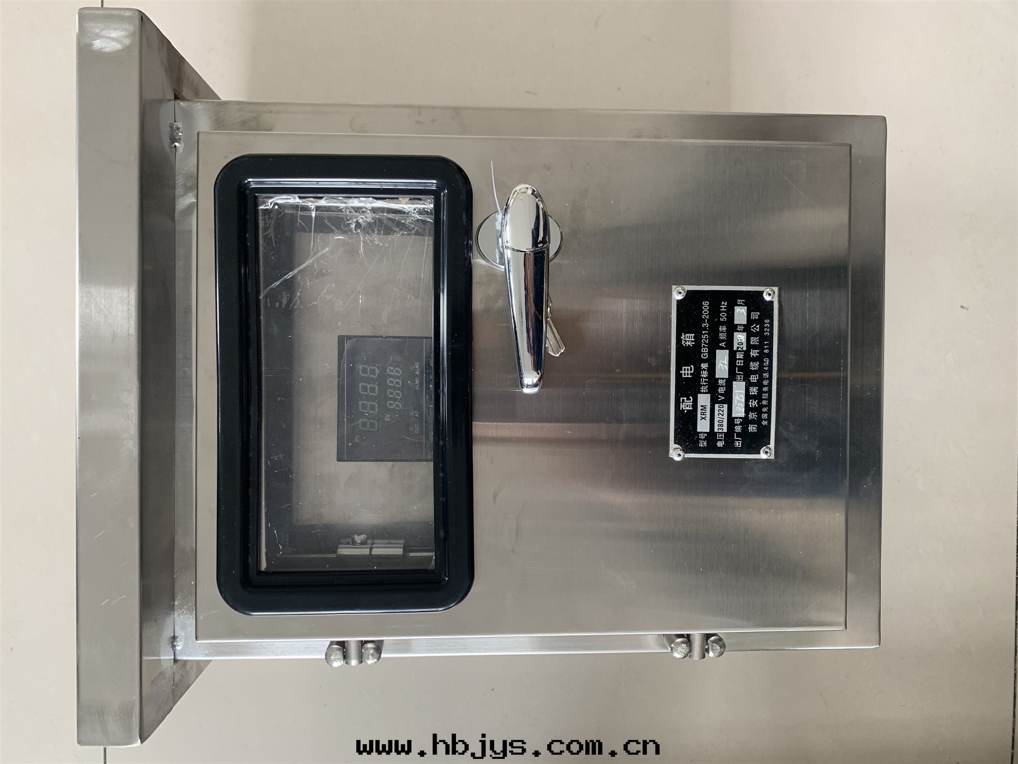 電(diàn)伴热(rè)專用(yòng)温(wēn)控箱(xiāng)